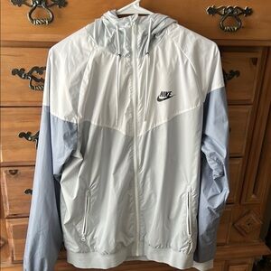 Nike Men's Gray and White Jacket